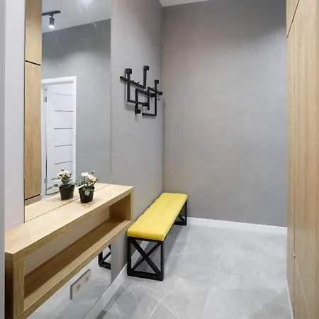 Royal On Hmelnytskogo 37 Apartment *