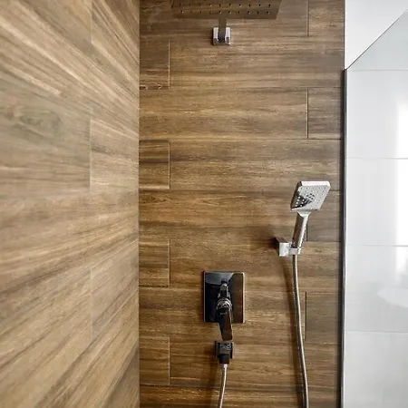 Apartment Royal On Hmelnytskogo 37 Lemberg